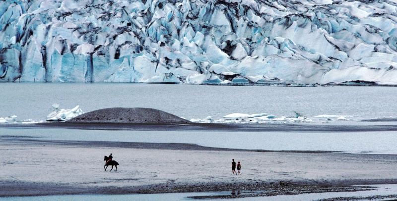 Mendenhall-Glacier-AK